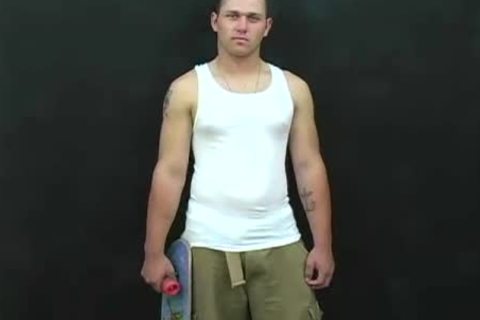 concupiscent boy Has handjob & ass licking By A Thug