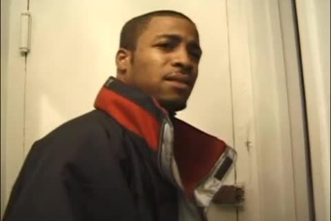 Sultry ebony 3some pokeing