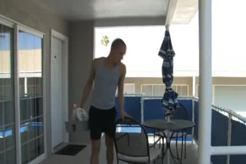Hotel Maid boy Sucks Tenants penis