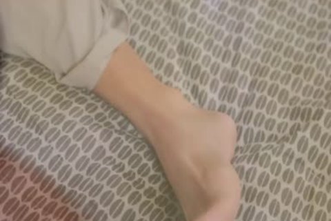 CodyCummings Bedtime suck