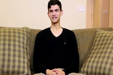 Justin Answers Some Questions And Performs An amazing Solo