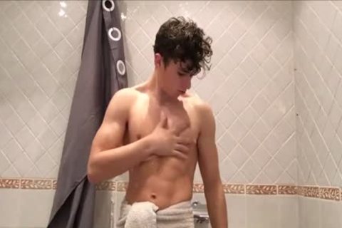 Muscle Hunk Flex And jack off