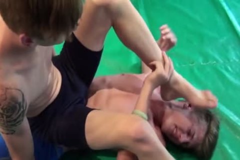 boyz Wrestle For fun