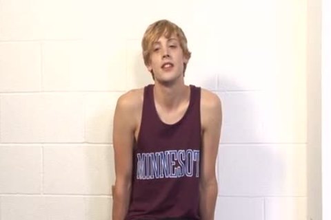 Boi Likes older boys 'cuz They Know What They're Doing!