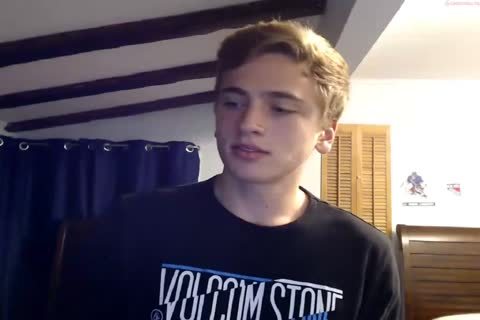 Blond twink Cums On dildo And Licks his goo - Chaturbate