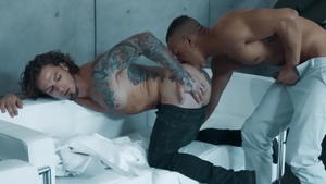 Noir Male: Zario Travezz blowjob cum